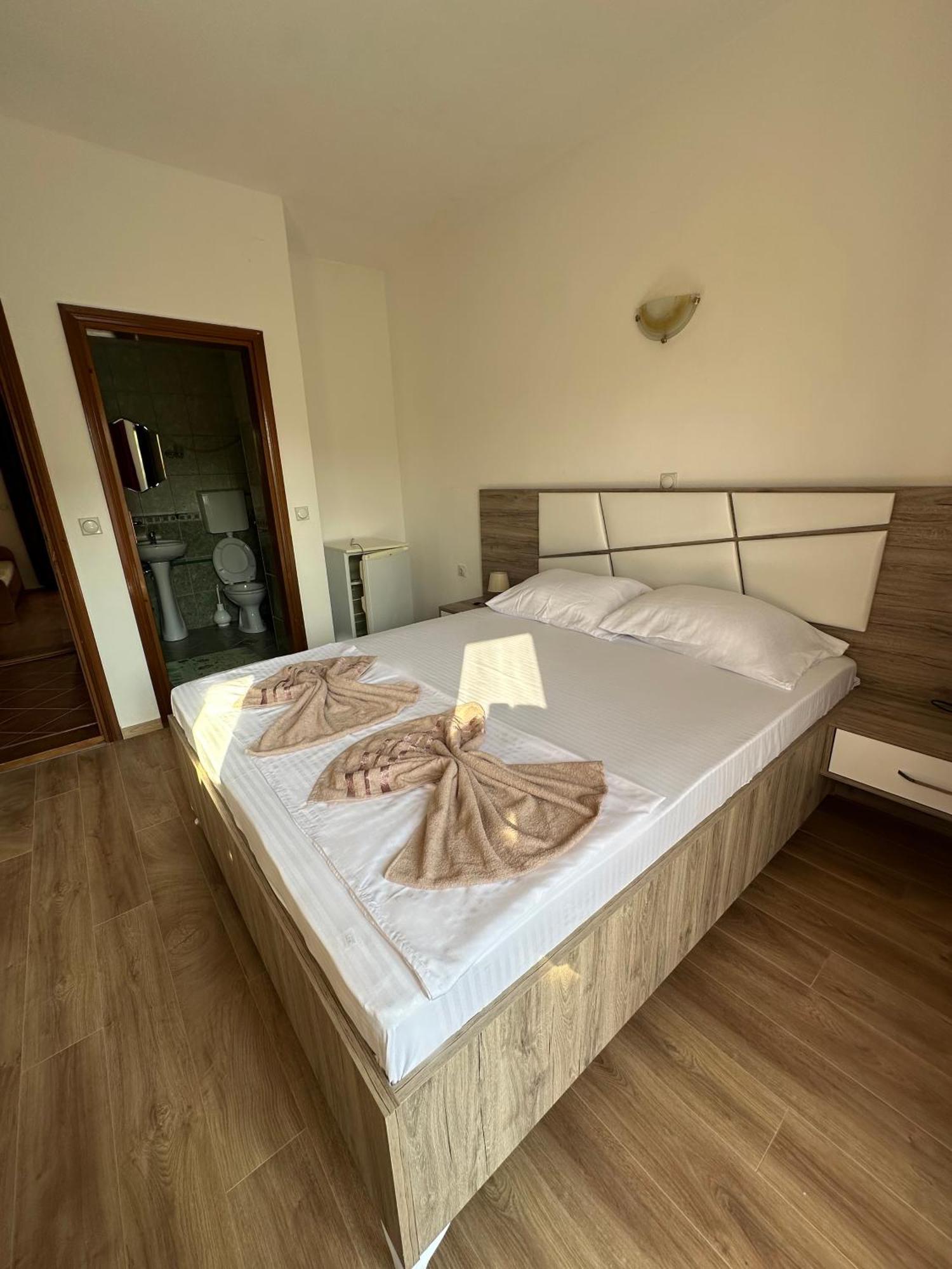 Rooms Ajllin Ulcinj Ngoại thất bức ảnh